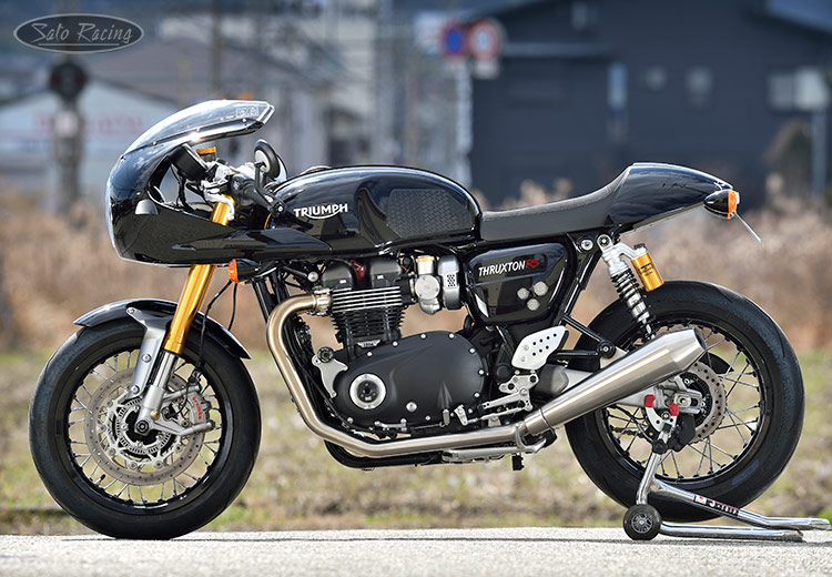 '23 Triumph Thruxton RS with SATO RACING Rear Sets and Frame Sliders