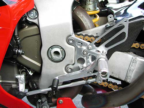 Honda rc51 rear sets #5
