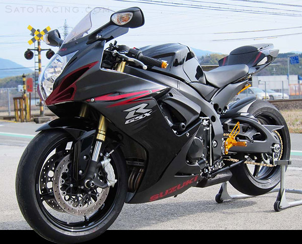 2011 Suzuki GSX-R750 with Sato Rear Sets, Street Hooks, Frame Sliders, Front Axle Sliders and Handle Bar Ends