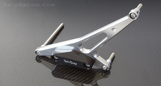 SATO RACING 1290 Super Duke R Engine Slider [R]-side