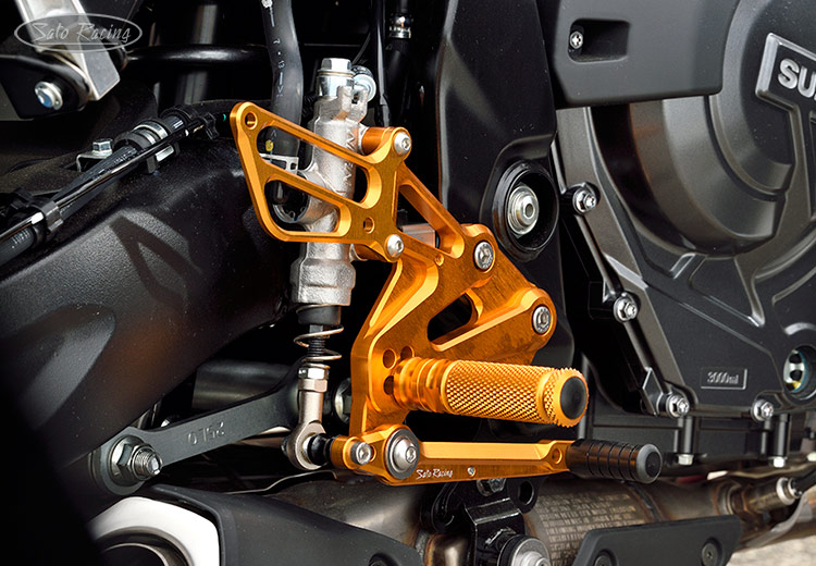 SATO RACING Suzuki GSX-8S Rear Sets in GOLD [R]-side