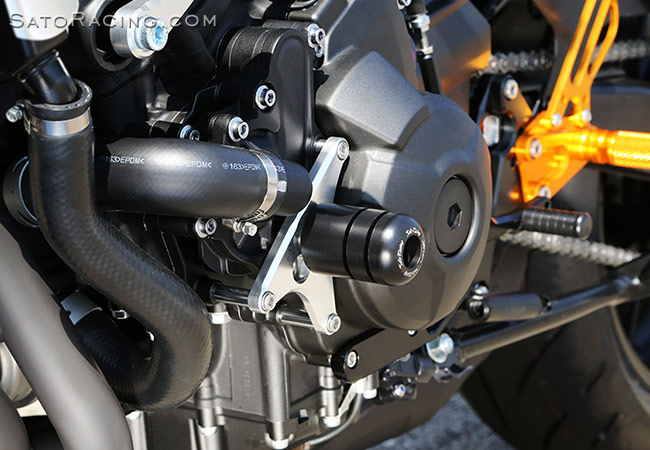 SATO RACING FZ-09/ XSR900 Engine Slider [L]