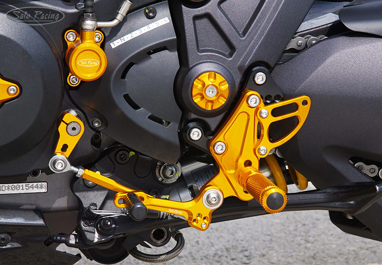 ト送料込 CNC Racing CNC Racing:CNCレーシング フォールディングタンデムステップ DUCATI XDIAVEL【FOLDING  PASSENGER FOOTPEGS DUCATI XDIAVEL】 カラー：ブラック