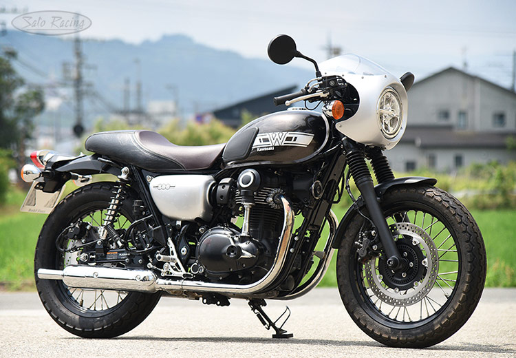 Kawasaki W800 CAFE with SATO RACING Rear Sets, R-side Engine Slider and Front Axle Sliders