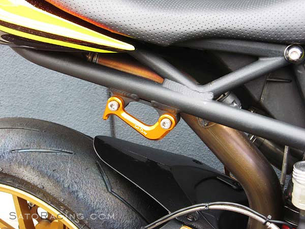 Sato Racing Triumph Daytona 675 Racing Hooks [R] side